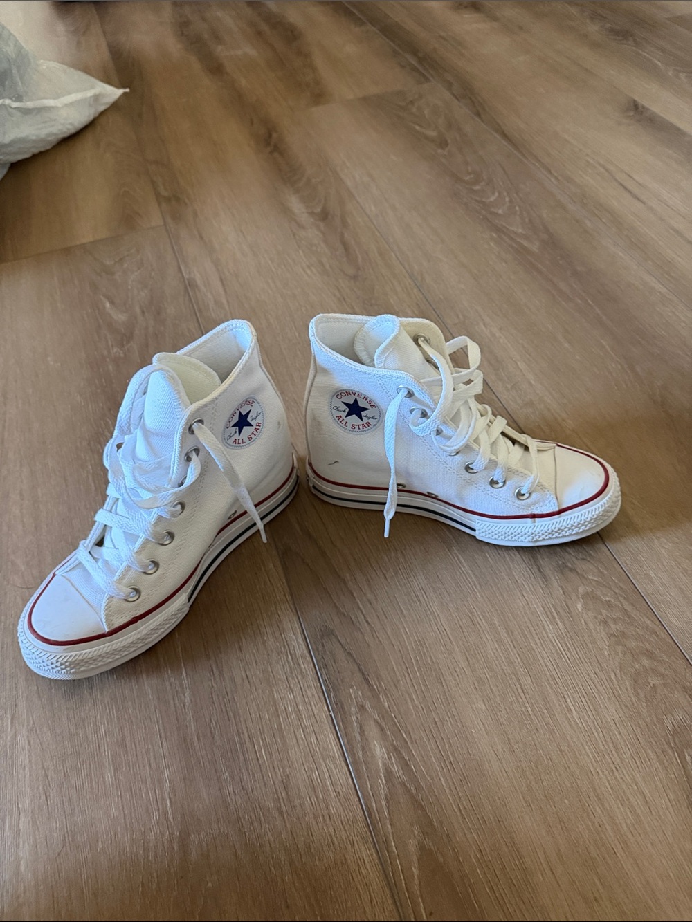 Converse Wedge